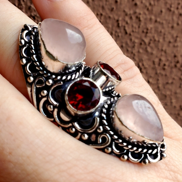 New Rose Quartz and Garnet 925 Silver Statement Ring. - Picture 12 of 15